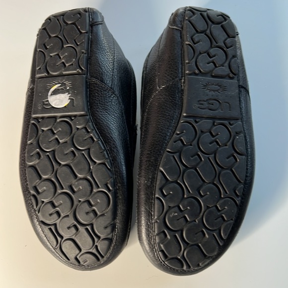 Ugg Men’s Ascot Leather Slipper WORN ONCE around house! Size 10 - Picture 14 of 15